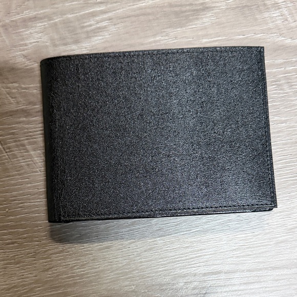 Brand new Piaget Black Leather wallet and pen holder - Picture 6 of 11